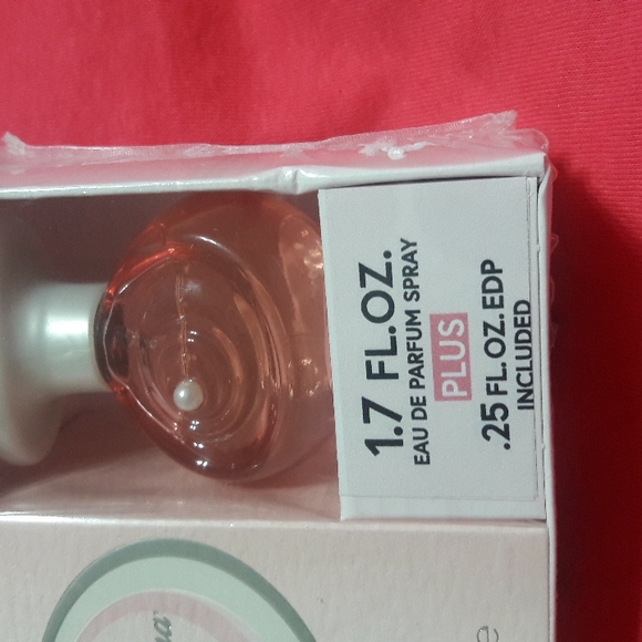 Tommy Bahamas "For Her" Eau de Parfum 1.7 oz + .25 fl oz in original wrap - Picture 3 of 4